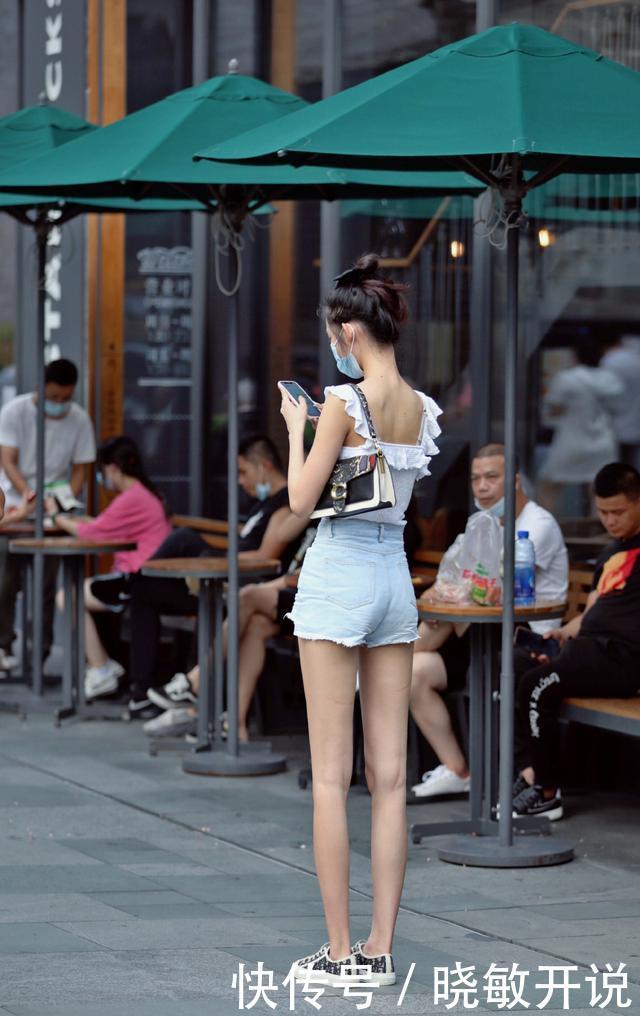 小姐姐|街拍美图,街头那些漂亮的小姐姐,时尚又性感!