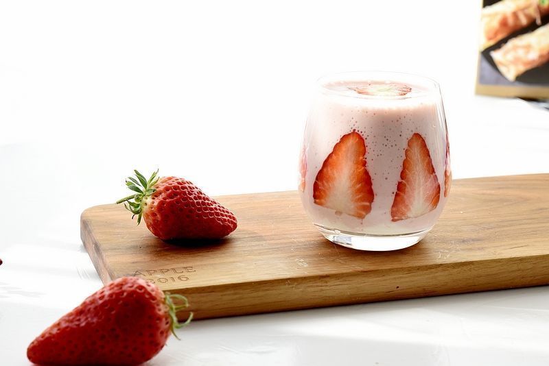 一口气|不用嚼，一口气吃掉几只大草莓，不爱吃水果的孩子也喜欢，省事