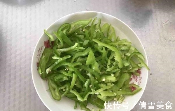 大厨老爸这样做腊肠,又香又入味,比猪肉好吃多了,两天不吃准馋