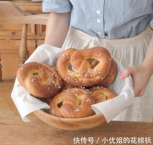 辜负|看了这位小姐姐的精致下午茶,甜品与猫,不可辜负