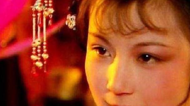 维子兰&史湘云虽然沦为船妓,但是被维子兰救了,正好也应了红楼判词