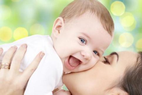 身边人|爸爸姓“尿”,死活不肯让孩子随自己姓,妈妈机智取名被夸赞