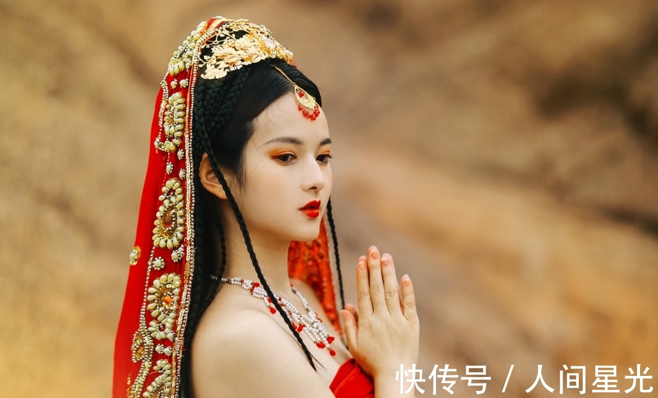 荷叶|诗·十一首丨浅荷叶上珍珠露,深柳塘前小树丫