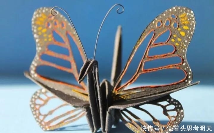 重样|每天折一只千纸鹤,他坚持了1000天不重样,女友被感动到梨花带雨