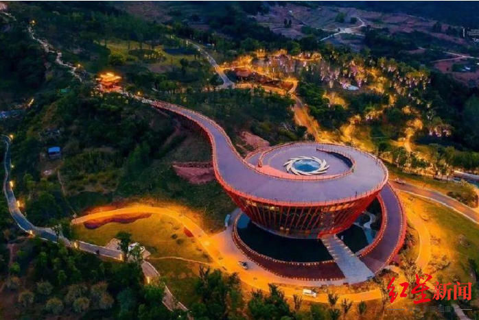 大年初一就堵车！成都近郊多个景区游客数达接待上限，催生“酒店热”“民宿热”