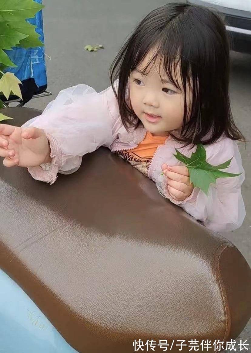 爸爸|6个月跟着爸爸送外卖，笑脸治愈无数人，菲儿宝宝如今过得怎样？