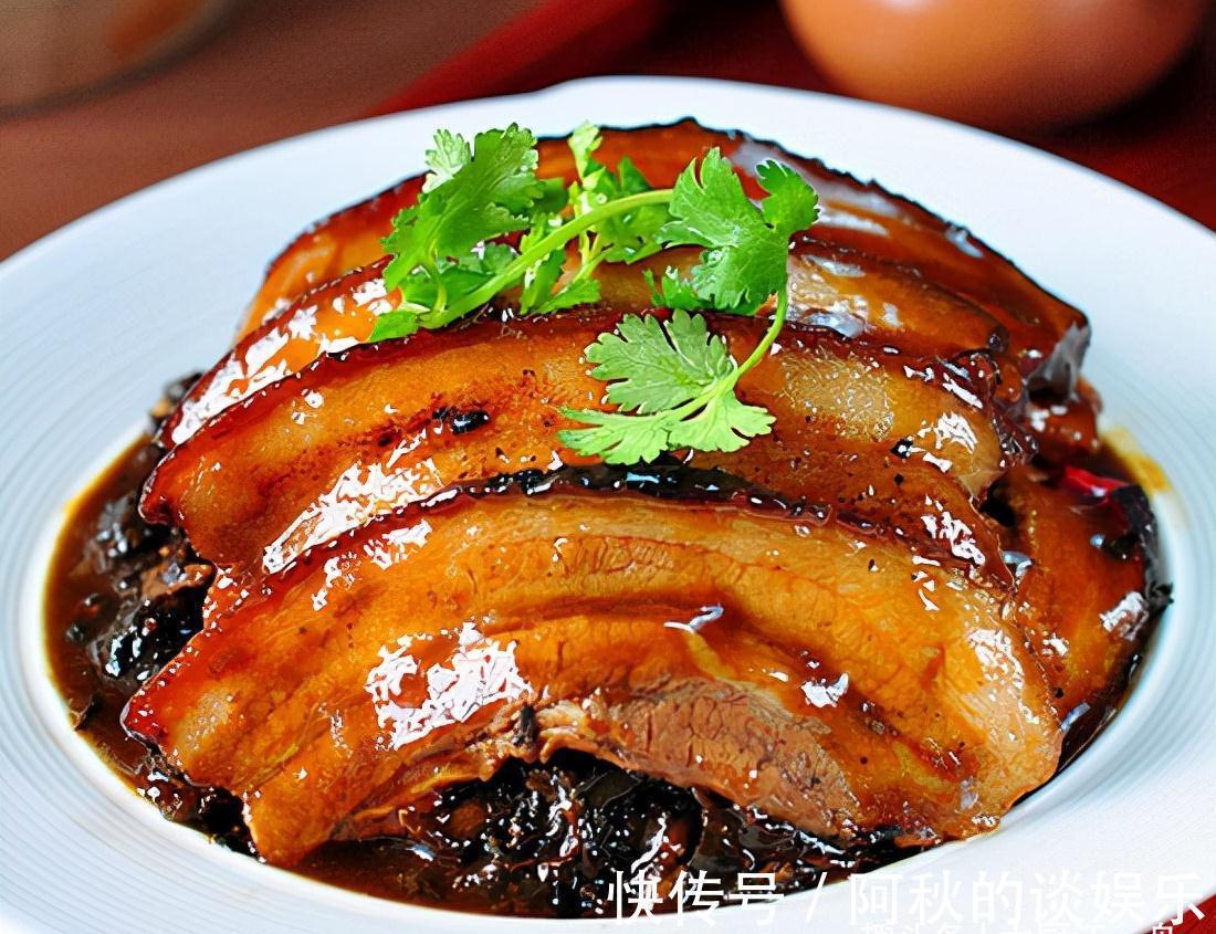 难怪宴席上的扣肉那么好吃?原来做法有诀窍,学会做给家人吃吧