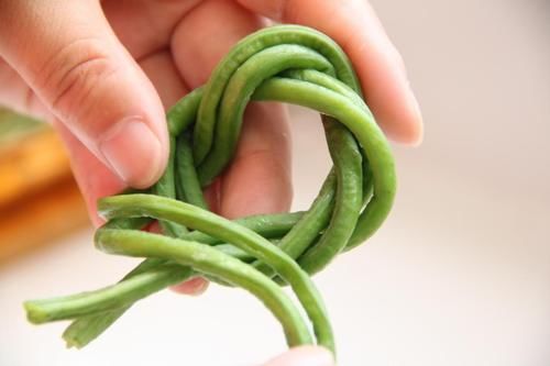 蒸出来的美味，豆角虾仁的完美组合，荤素搭配，鲜味十足