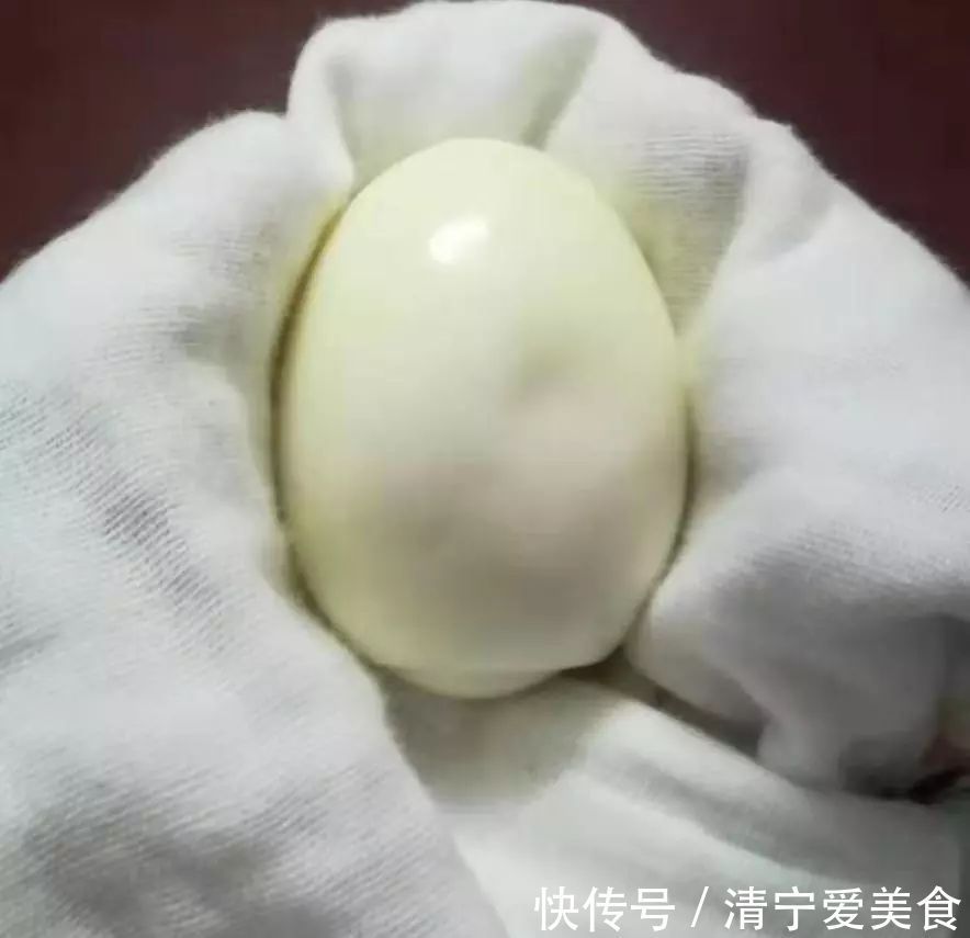 湿疹|“滚蛋疗法”到底靠不靠谱?是时候让你见识它的神奇和无所不能了