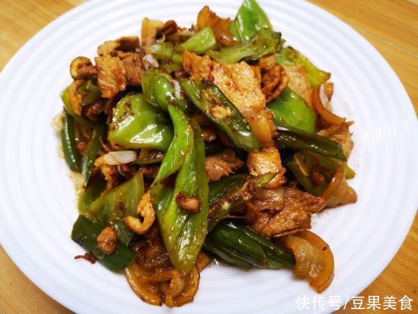 青椒|家常菜这么多，辣椒炒肉一定不可错过