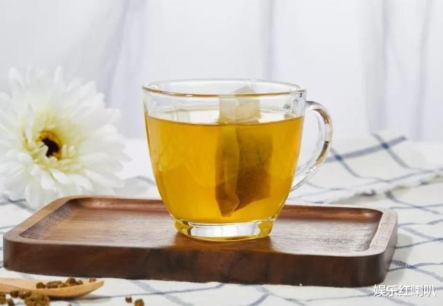 这种坚果或在偷偷“堵塞”你的血管，要提醒家人尽量少吃