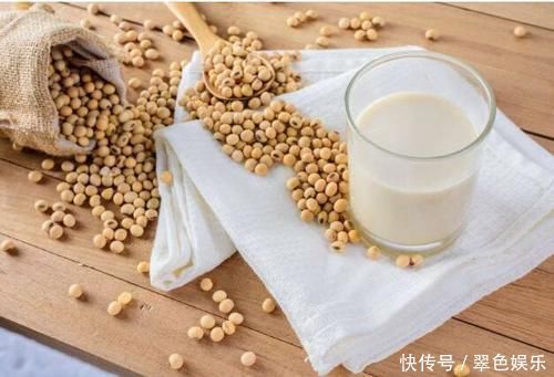 泌尿系统疾病|女人过了45岁,若有这4种表现?说明你离绝经不远了,及时调理