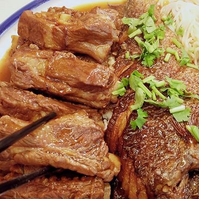 甜面酱|排骨焖黄鱼