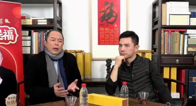 还珠格格&张铁林书法卖出皇帝价?平时10万一幅,直播间1688元,就当送人了