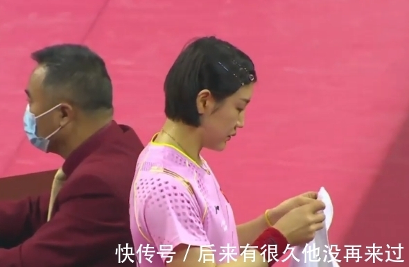 国乒男|1-4!陈梦输了,单局2-11,输给国乒男选手,低头离开球场