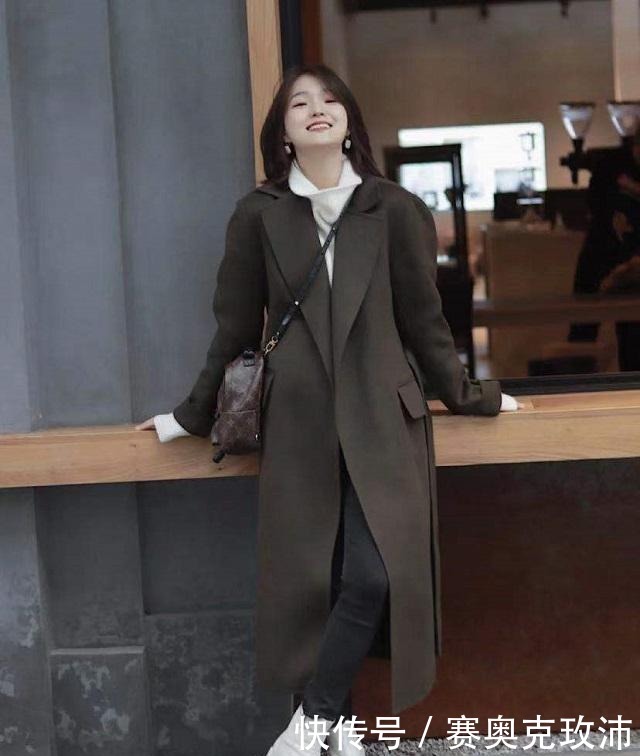  大衣搭配|美不美，看穿搭，讲究的女人秋冬都这样来穿，光靠气质就稳赢