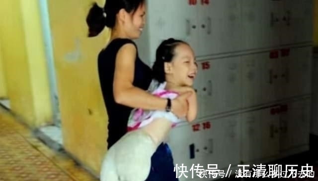 风疹疫苗|孕检发现没手没脚的孩子，妈妈坚持生下，如今一家人：浑身是压力