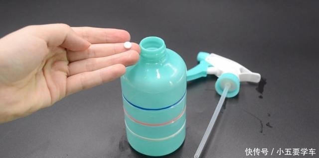 家里有养花的抓紧看看,学会这招,不烂根不生虫,花草越长越茂盛!