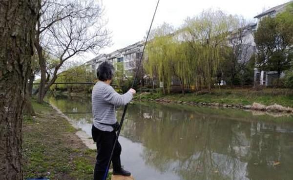 钓鱼时,这些经常搭讪的人,是有“目的”的,你都了解吗