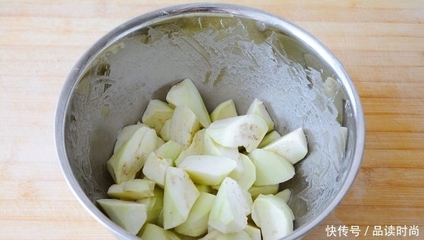 程序|土豆茄子辣椒炸着吃,手把手教你做--地三鲜!其中一道程序不可少