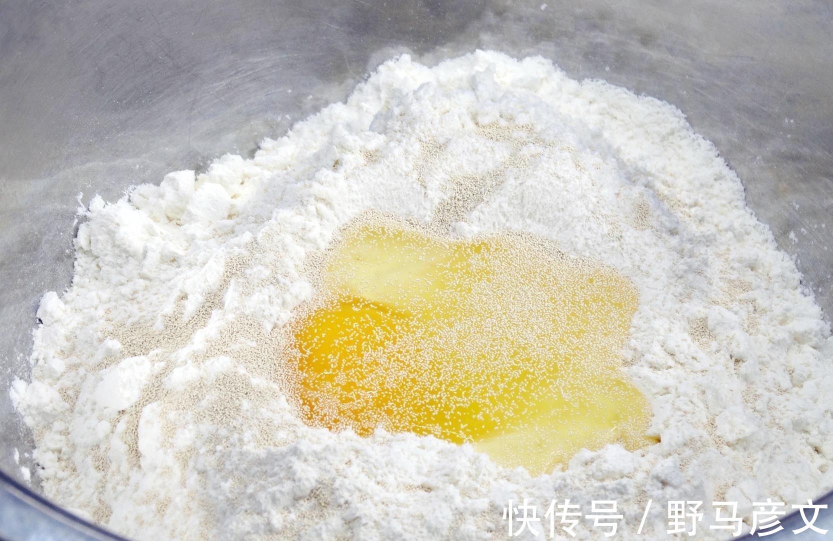 油条|炸油条，加泡打粉是“大错”，用这配方，保你炸出香酥脆的油条