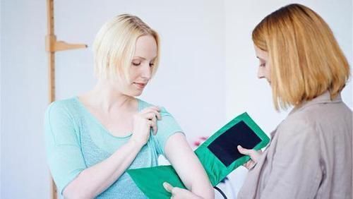 毒素|黄芪和它天生一对，一起泡水喝，排毒降火，肝会对你感激涕零