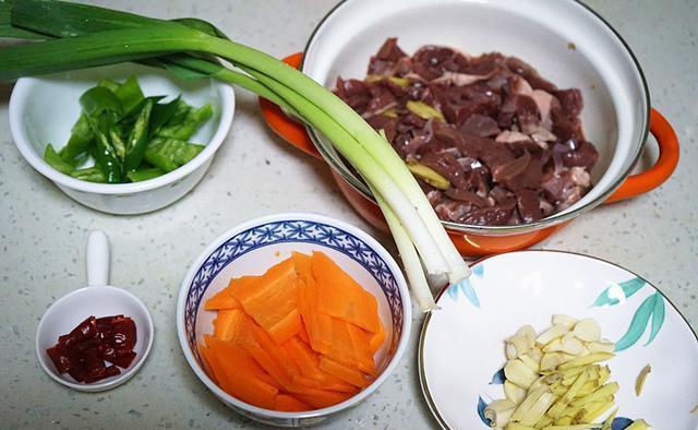 血腥味|猪身上这块肉最“宝贵”,营养价值很高,遇见别手软,再贵也要买