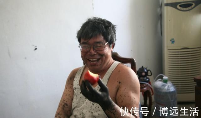 书协$他是丑书的始作俑者、书协大佬,坦言:学书法,想怎么写就怎么写