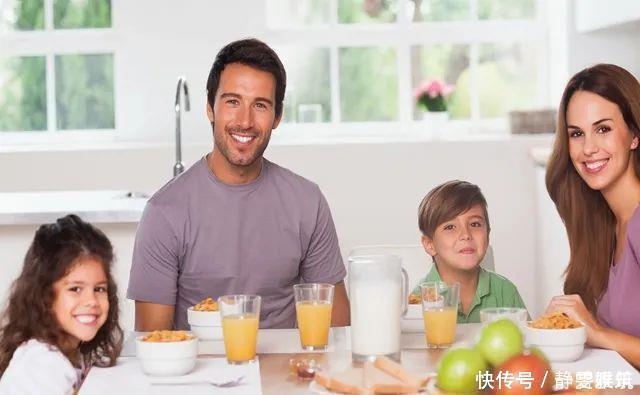 健康|宝宝早餐先喝奶还是先吃饭？顺序不能乱，弄错了会影响宝宝健康