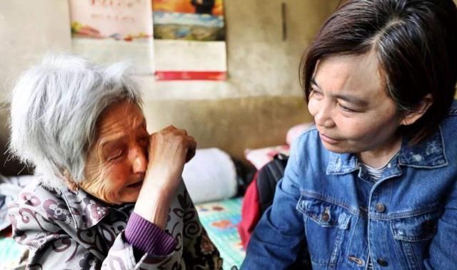 啃老族|啃老又出现“新花样”,老人有苦说不出,年轻子女却不以为然