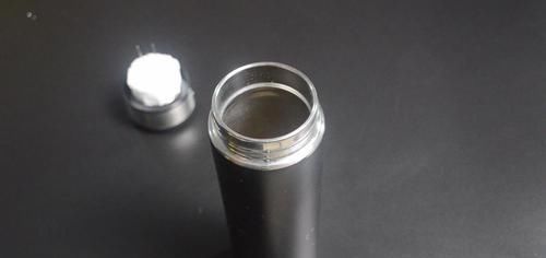 家里有保温杯的要留意, 我也是刚知道, 看完抓紧告诉家里人还不迟