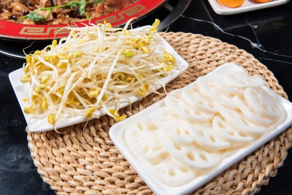 火锅|人均居然30+!红桥这家肥肠鸡火锅,吃出“黑科技”!吃到扶墙出~