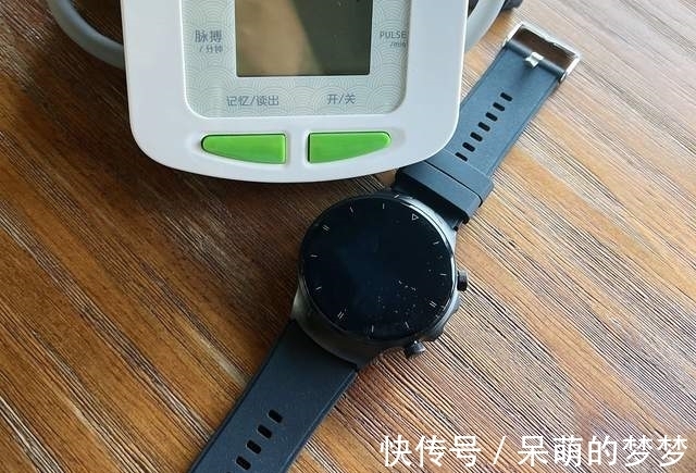 血压|带气囊的手表，手腕上的黑科技！这款智能手表会流行起来吗？