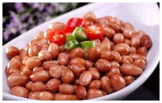 炸花生米时,有人热油、有人凉油全不对!教你正确做法,太香了