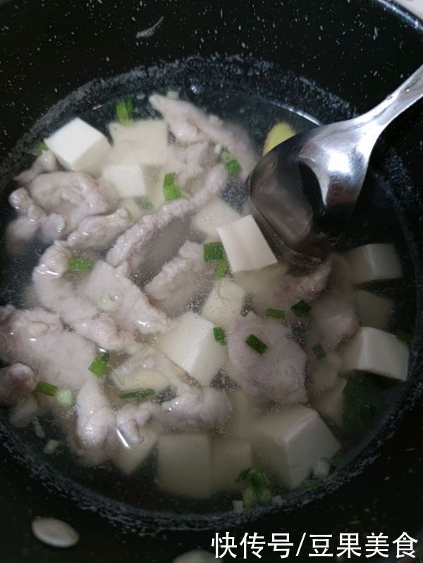 肉片|一人食——豆腐肉片汤这样做,才好吃哦