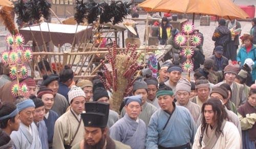 史太公@水浒传,史进与鲁智深初次见面,就爽快借出十两银子,原因很现实!