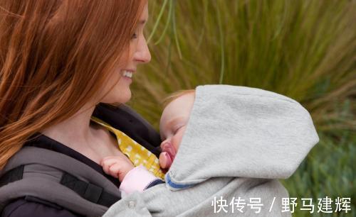 母亲|经常抱的宝宝,和经常躺的宝宝哪个更健康?医生直言:差距很明显