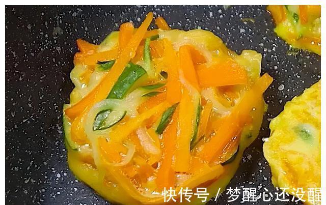 早餐这样做，10分钟做一锅，比牛奶营养，比包子好吃百倍，秒光