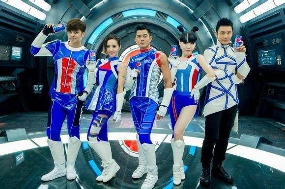 一手 论如何将一手好牌打得稀烂?吴莫愁:这事我最有发言权