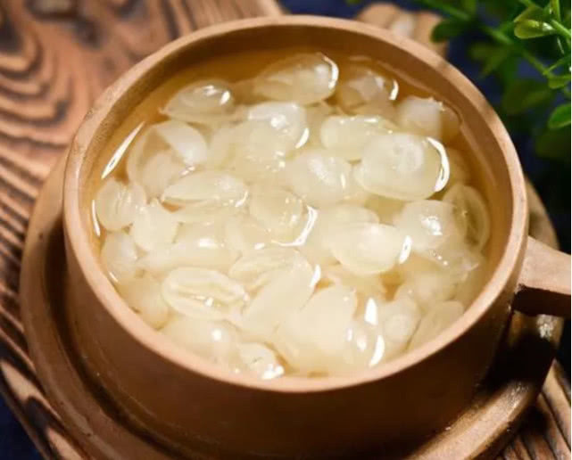 补充|女人要对自己好点,多吃4大“零嘴”,补充雌激素,六十岁不显老