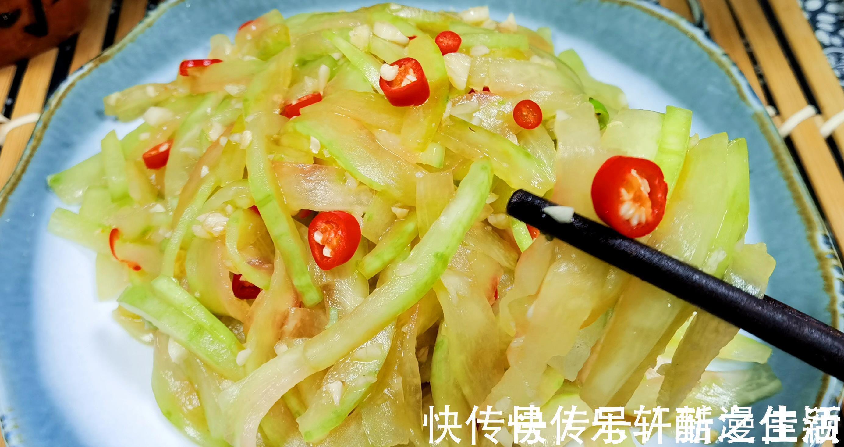 夏季吃黄瓜苦瓜不如吃它,营养极高,经常上火多吃点,消暑又开胃