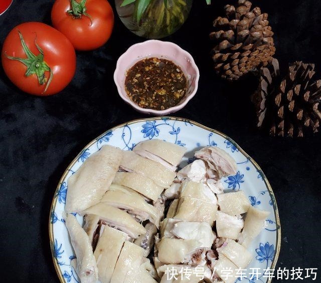 沙姜三黄鸡，肉滑骨香，清淡鲜美！