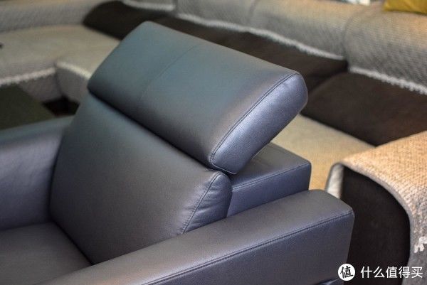 材质|超级热门的电动沙发，究竟有啥用？实测8H大师单人位电动沙发告诉你答案