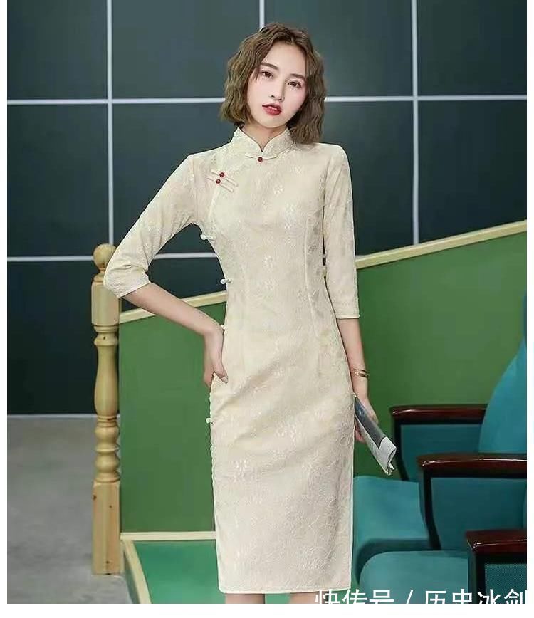 姑娘 如何挑选适合自己的旗袍?两个小妙招教你,年轻女孩也能穿旗袍!