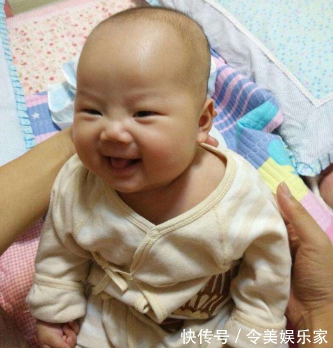 宝宝|宝宝睡醒后如果出现这些行为，说明大脑正在发育，父母尽量别打扰