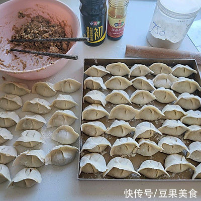 简单省事懒人菜香菇猪肉水饺,一次就上瘾