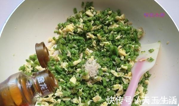 不要总是把这种调味料放在饺子馅里，很多人用错了