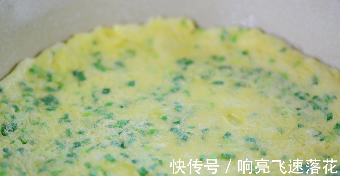 心灵鸡汤|自制葱花鸡蛋早餐饼，营养丰富味道香，上班族最爱！