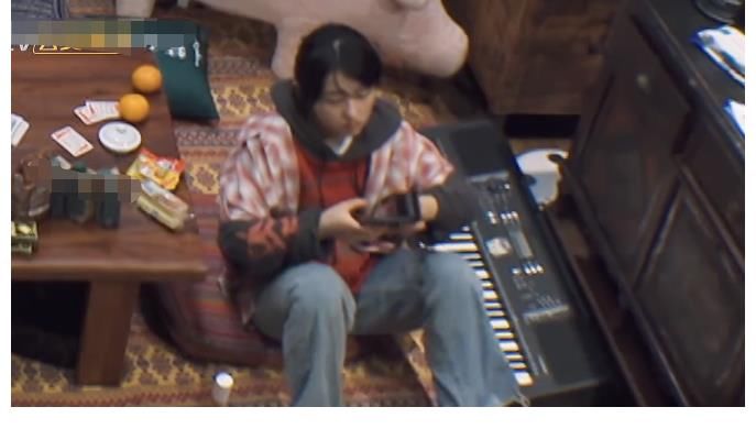 向往5|《向往5》邀请陌生嘉宾，张子枫选择独处，彭昱畅的做法暖到观众