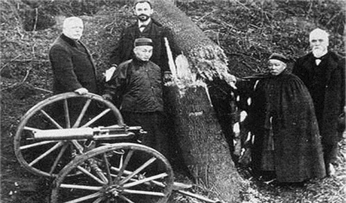 机枪|李鸿章第一次见马克沁机枪,没有先问价格,只问了3个问题